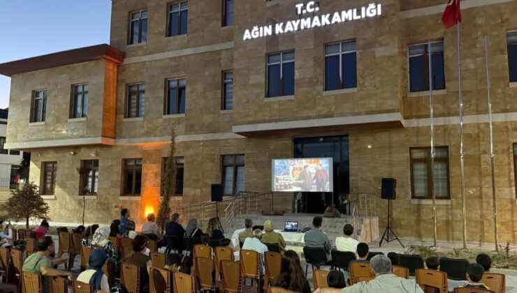 Elazığ’da açık hava sineması etkinliği