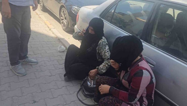 Aracın arkasına saklanıp telefonla konuşuyor gibi yaptılar