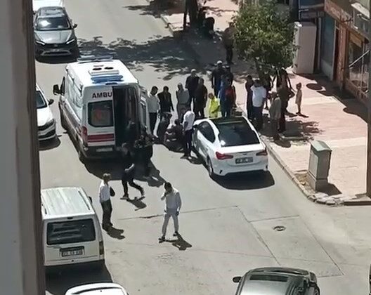Elazığ’da otomobilin çarptığı yaya yaralandı