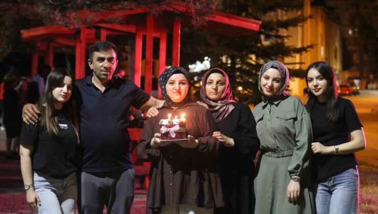 Özel Esra’ya özel doğum günü
