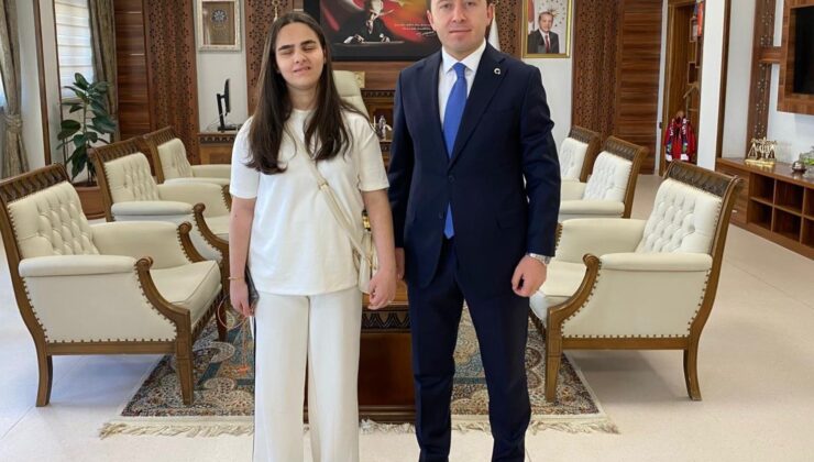 Görme engelli Beyza müzik yeteneğiyle İTÜ’yü kazandı